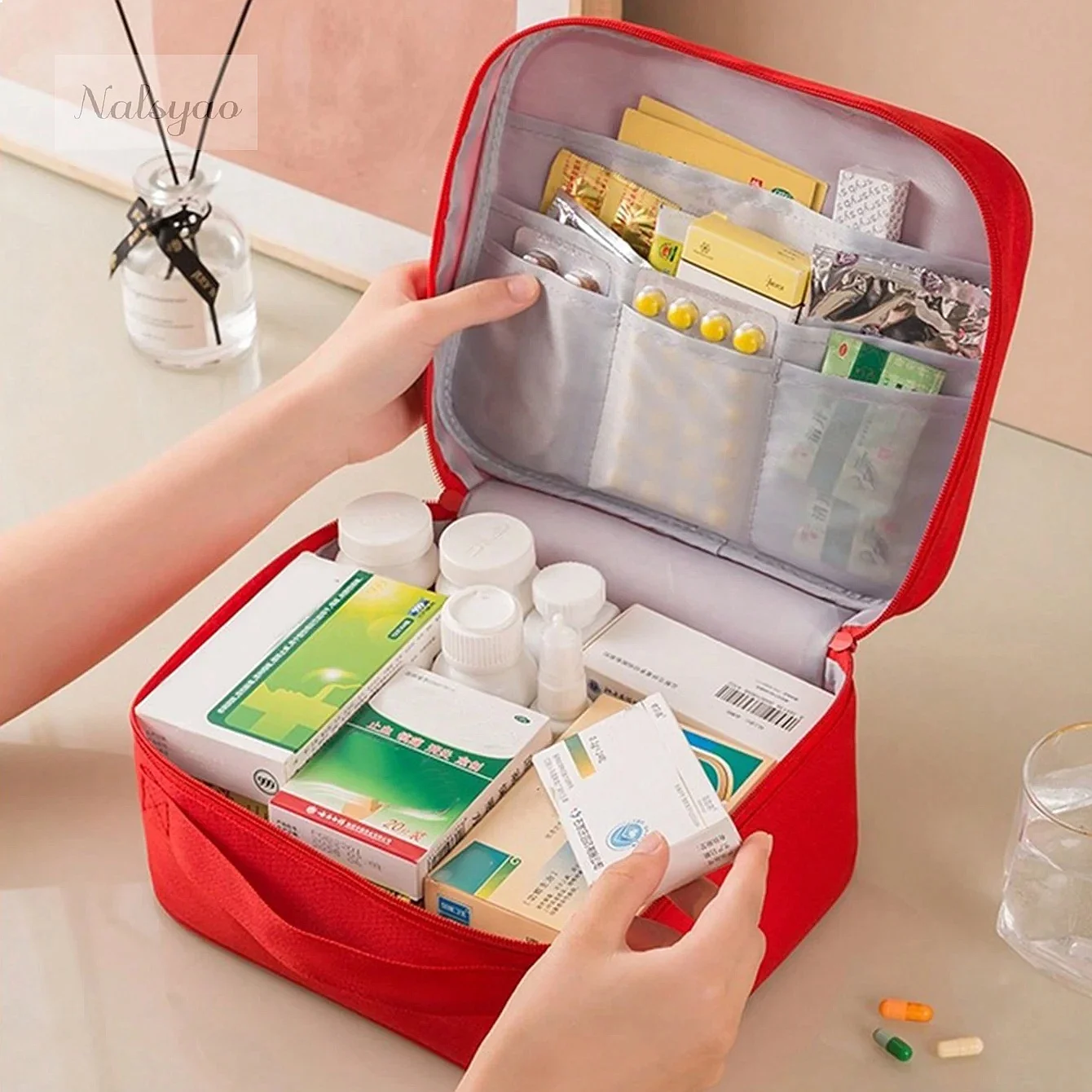 First Aid Bag Kit - Botiquín de Primeros Auxilios Portátil de