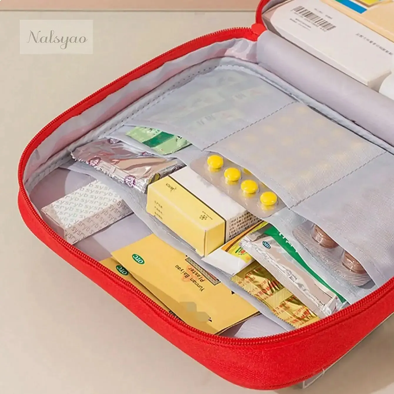 Botiquín de Primeros Auxilios  - First Aid Bag Kit reseña y precio